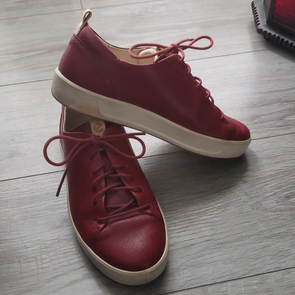 ECCO - Picture 3 of 7